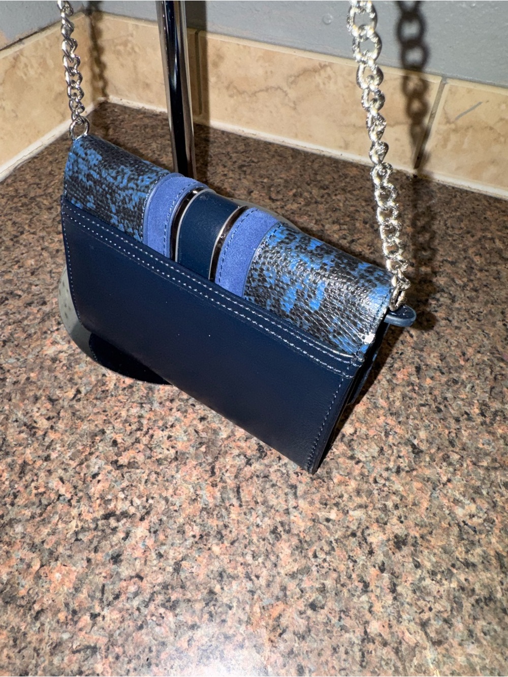 Sharif Navy & Black Crossbody Wallet on chain euc - Picture 6 of 8